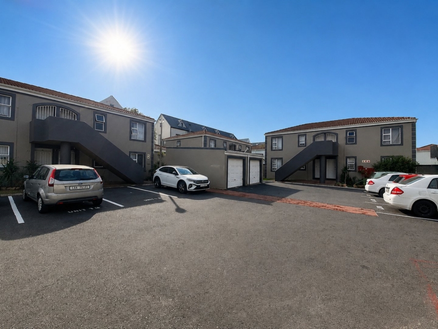 2 Bedroom Property for Sale in Parklands Western Cape